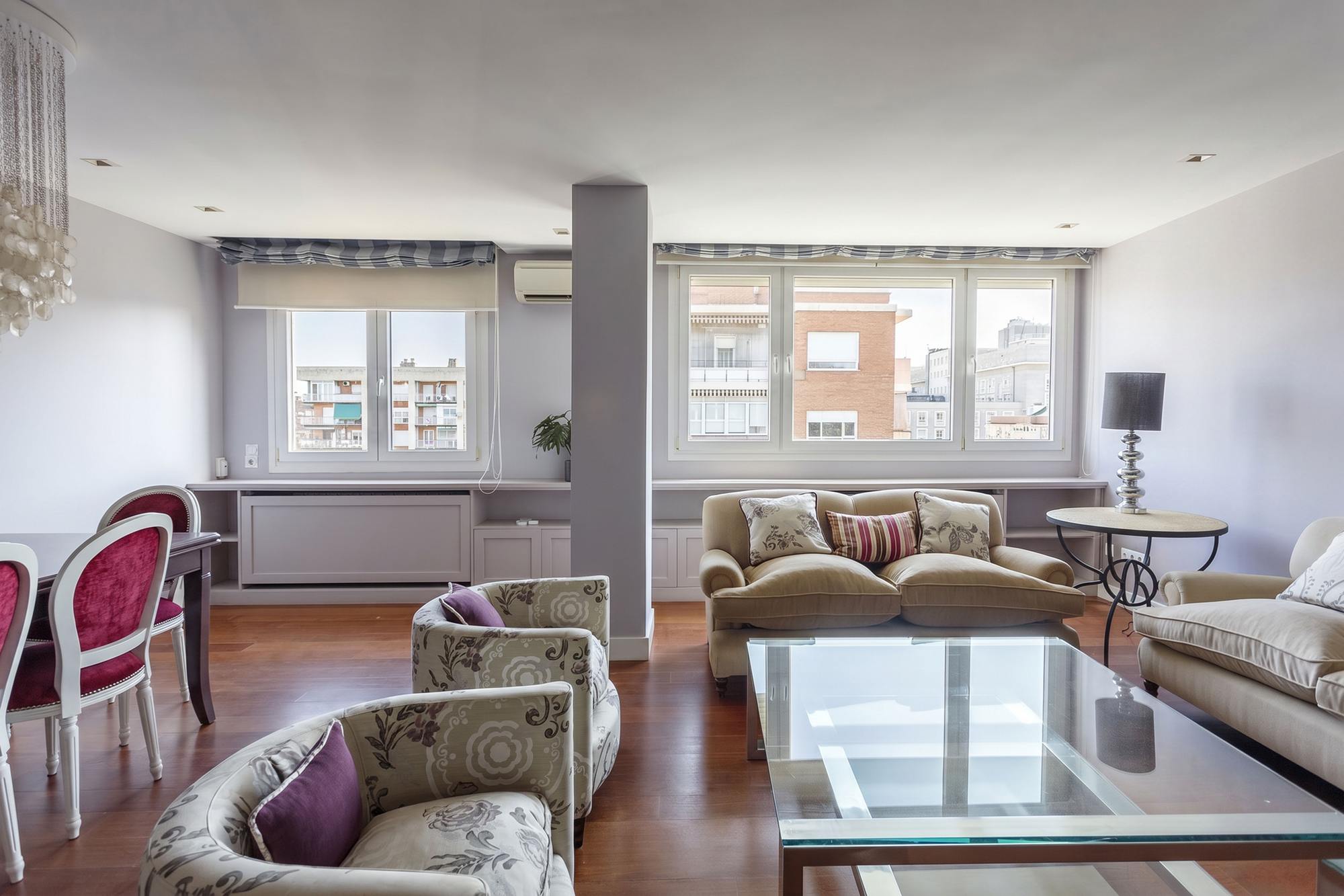 living - Ático de 250m² con 24m² terraza en alquiler en Cuatro Caminos - gallery - 9