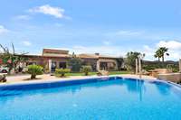 living - Casa rural de 354m² en venta en Felanitx, Islas Baleares - gallery thumbnail - 2