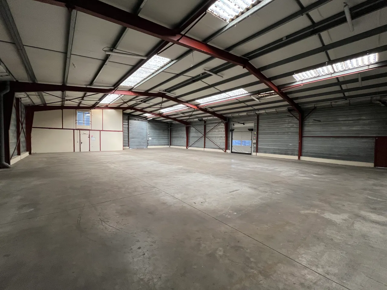logistics - Light Industrial Premises / Offices For Rent - gallery - 8