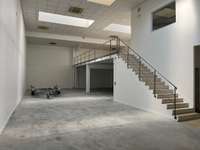logistics - Activités / Bureaux À Louer - gallery thumbnail - 2