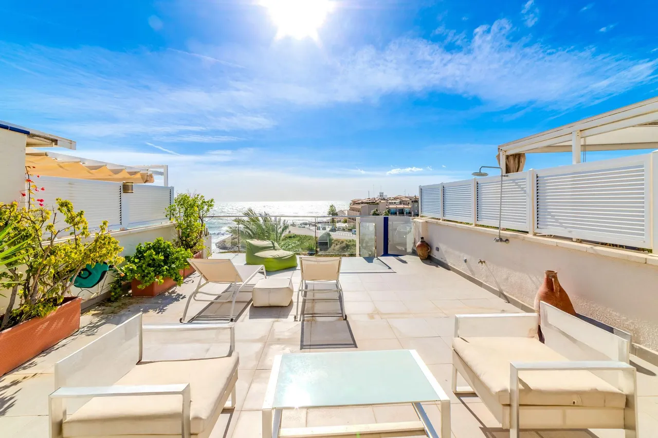 living - Ático de 81m² con 73m² terraza en venta en Sitges Town - gallery - 2
