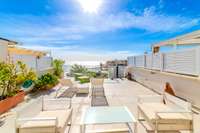 living - Ático de 81m² con 73m² terraza en venta en Sitges Town - gallery thumbnail - 2