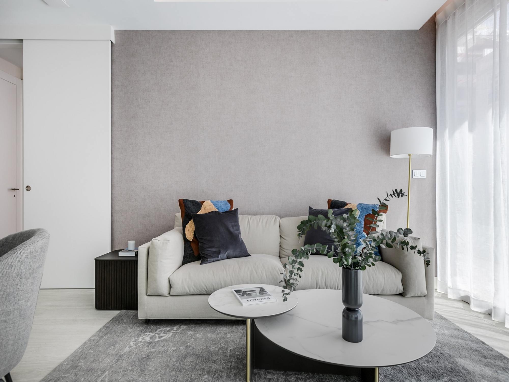 living - 125m² apartment with 15m² terrace for rent in Recoletos - gallery thumbnail - 9