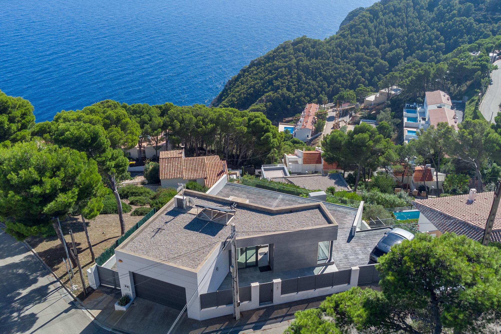 living - 315m² house / villa for sale in Sa Tuna, Costa Brava - gallery - 5