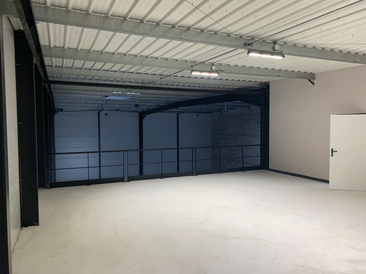 logistics - Light Industrial Premises / Offices For Rent - gallery - 7