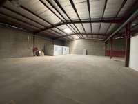 logistics - Activités / Bureaux À Louer - gallery thumbnail - 1