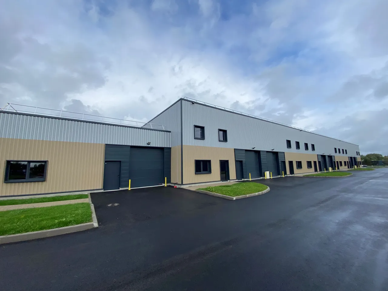 logistics - Light Industrial Premises / Offices For Rent - For Sale - gallery - 3