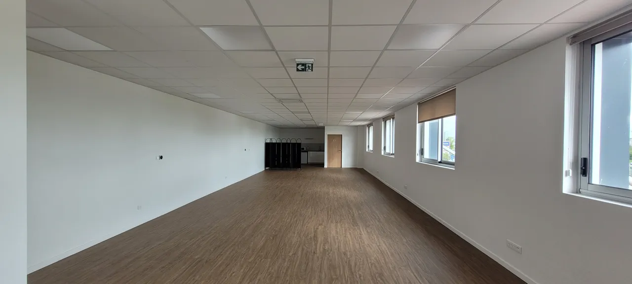 logistics - Warehouse / Offices For Rent - gallery - 7