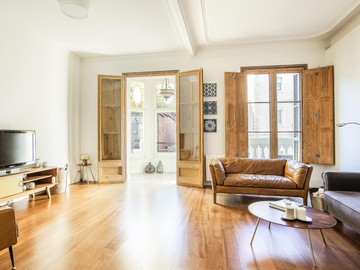 living - 152m² apartment for sale in Gràcia, Barcelona - featured