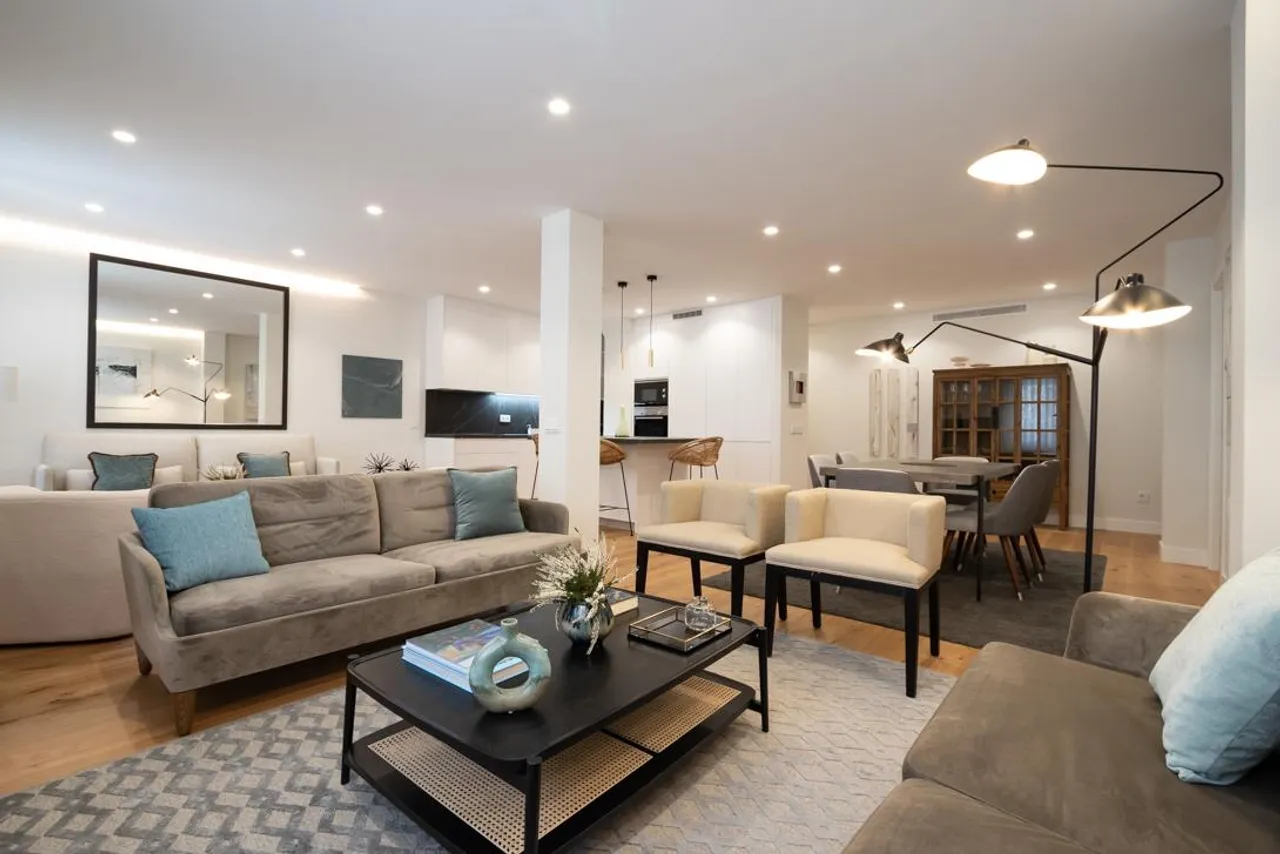 living - Piso de 150m² en alquiler en Recoletos, Madrid - gallery - 7