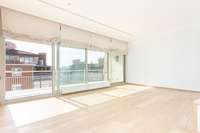 living - Ático de 240 m² con 20 m² de terraza en venta en Turó Park - gallery thumbnail - 8