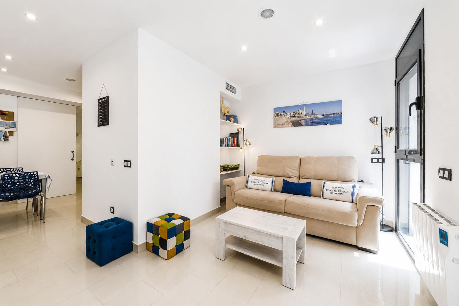 living - Piso de 89m² con 12m² terraza en venta en Sitges Town - featured