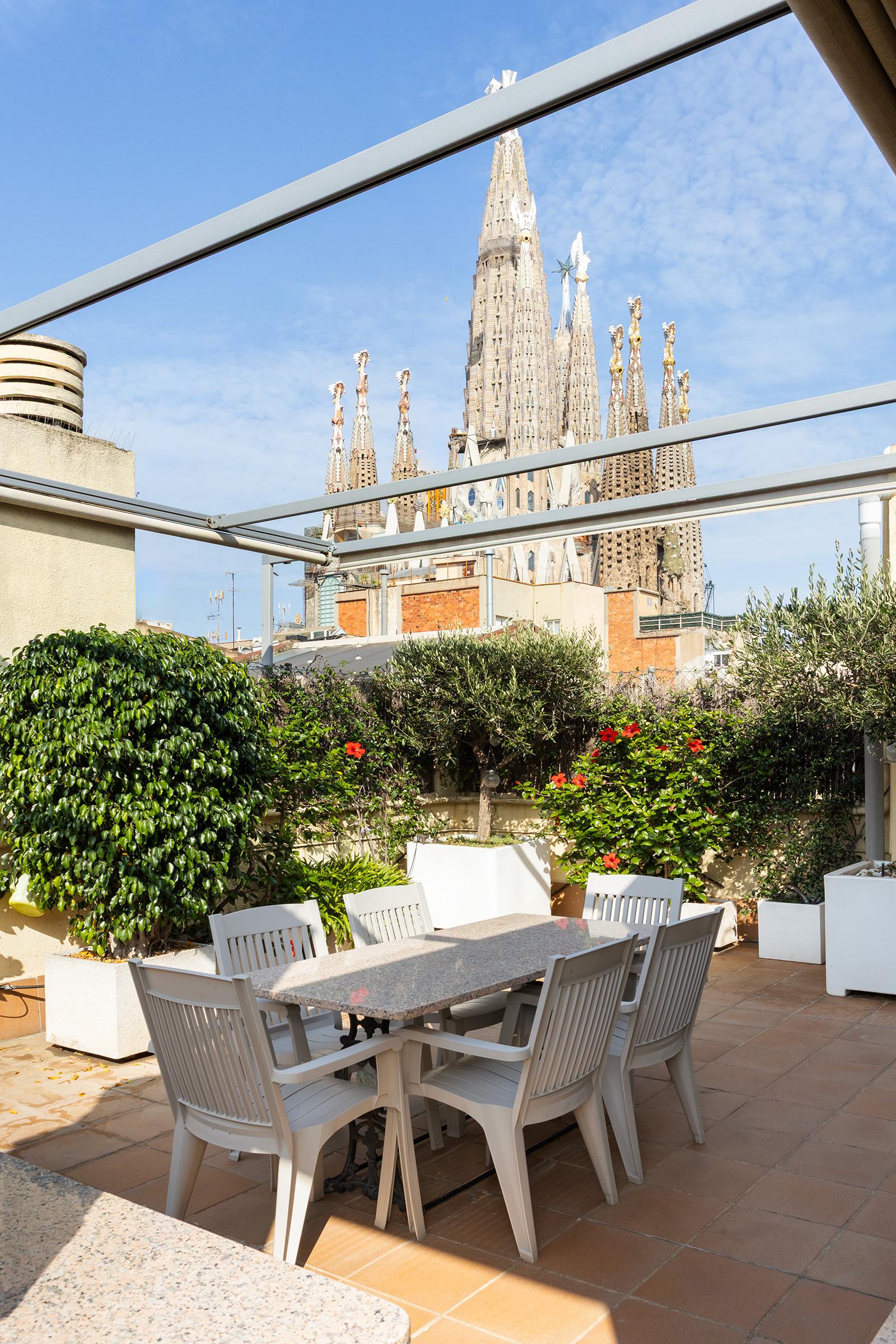 living - Ático de 166m² con 84m² terraza en venta en Sagrada Família - gallery thumbnail - 3