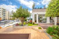 living - 405m² house / villa with 200m² terrace for sale in Bay of Roses - gallery thumbnail - 8