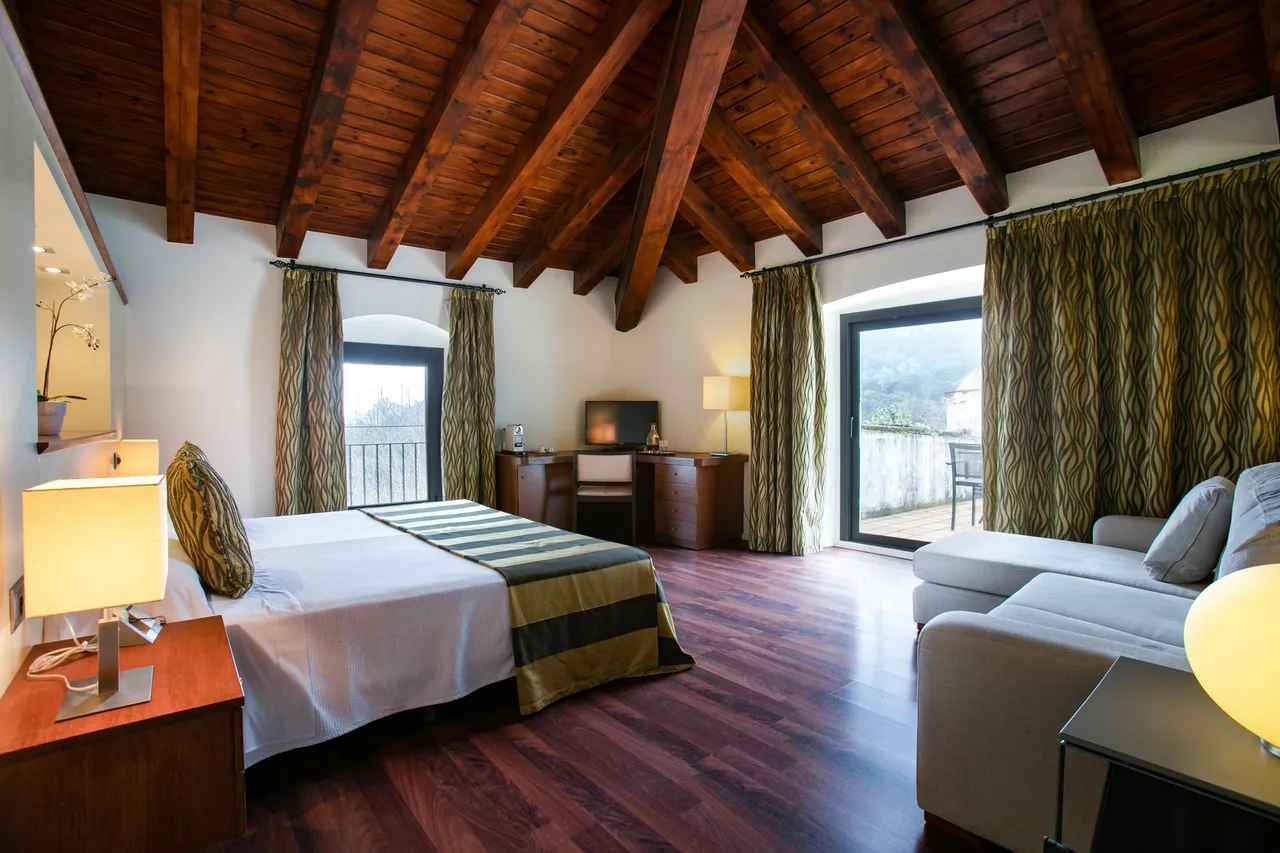 living - Castillo en venta en la costa de Barcelona - gallery - 10