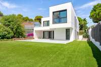 living - 285m² house / villa for sale in Llanca, Costa Brava - gallery thumbnail - 6