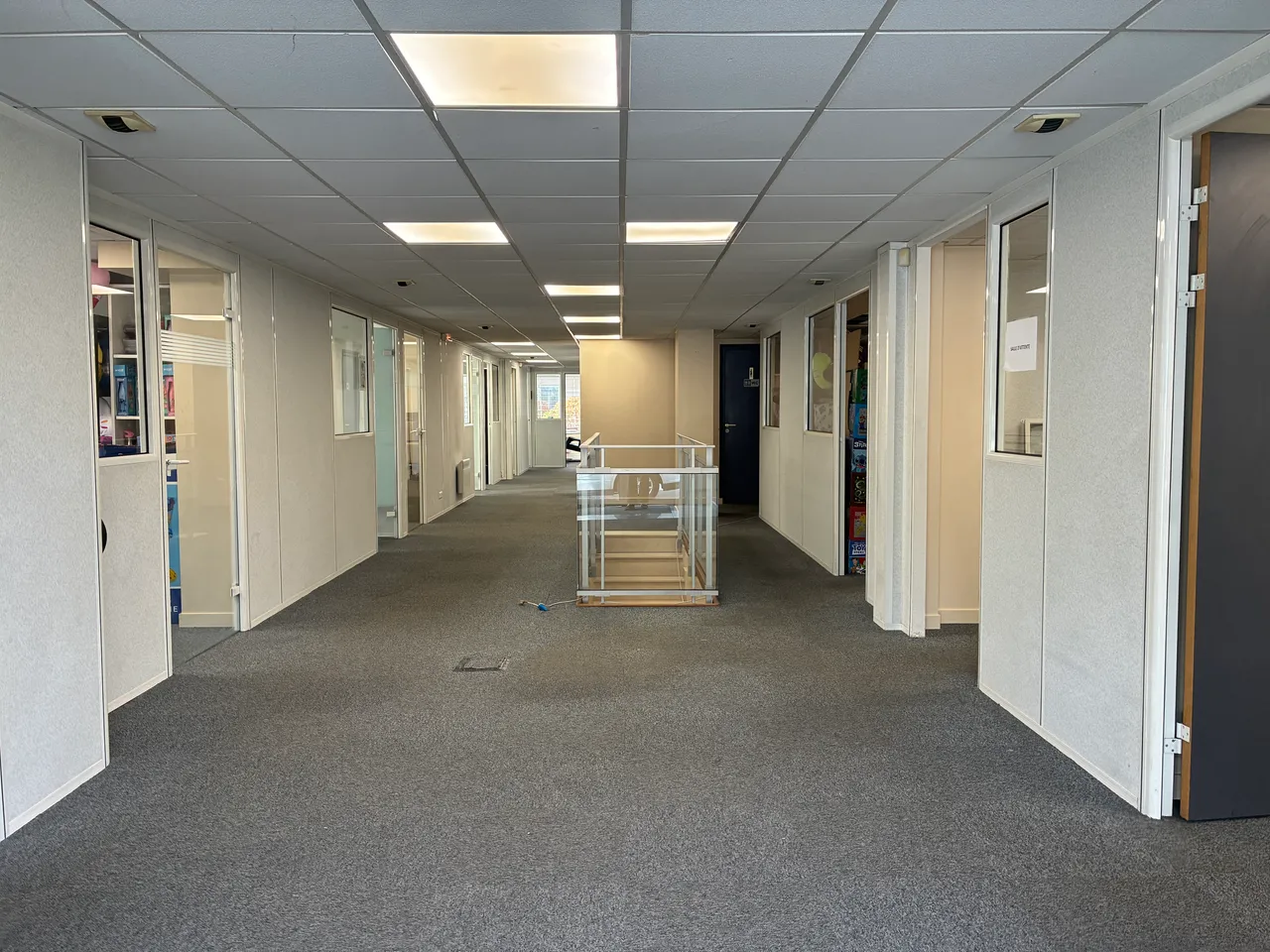 logistics - Light Industrial Premises / Offices For Sale - gallery - 5