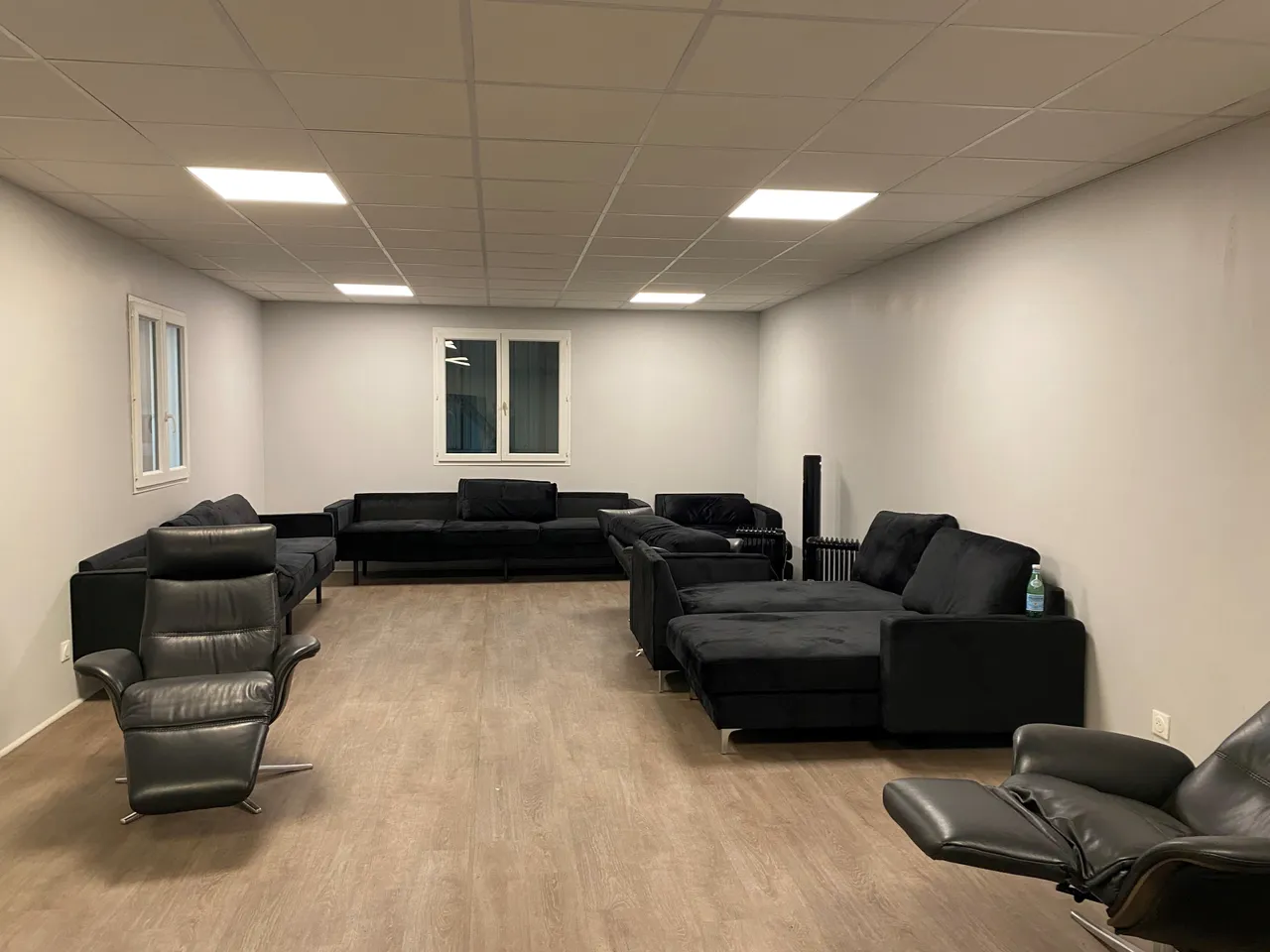 logistics - Warehouse / Offices For Rent - gallery - 10