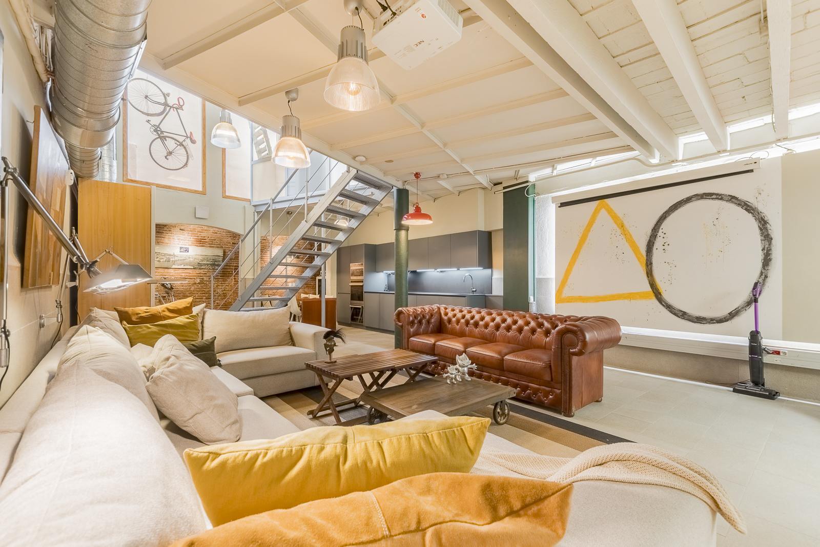 living - 250m² loft with 20m² terrace for sale in Gràcia, Barcelona - gallery - 2