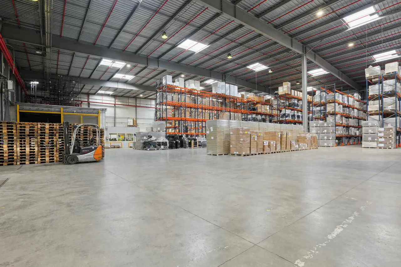 logistics - Warehouse / Offices For Rent - gallery - 7