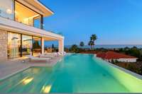 living - Casa / villa de 577m² con 428m² terraza en venta en Quinta - gallery thumbnail - 1