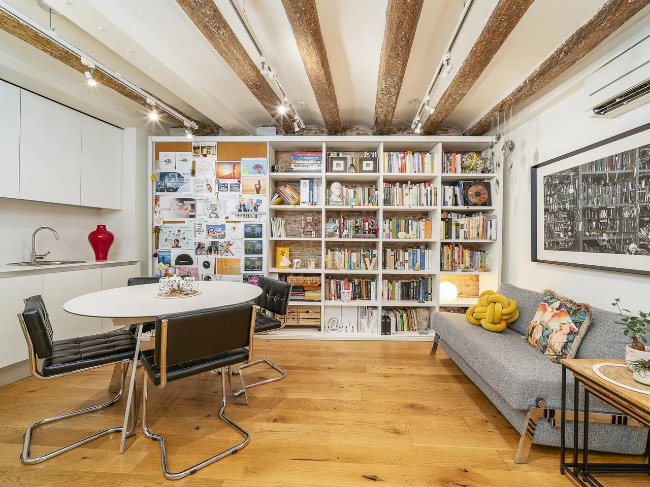 living - Piso de 47m² en venta en El Born, Barcelona - gallery - 4