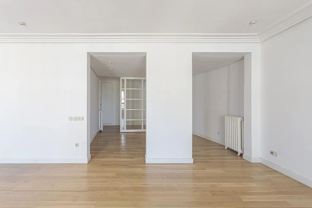 living - 140m² apartment for rent in Palacio, Madrid - gallery - 6