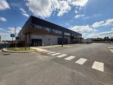 logistics - Light Industrial Premises / Offices For Rent - featured