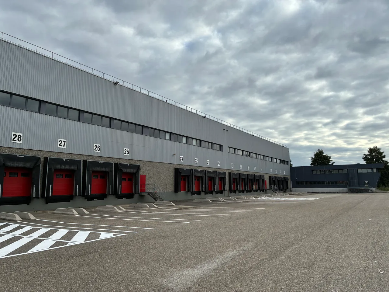 logistics - Entrepôt Logistique À Louer - gallery - 3