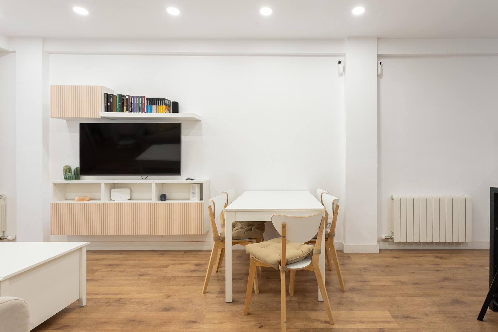 living - 77m² apartment for sale in Poblenou, Barcelona - gallery thumbnail - 6