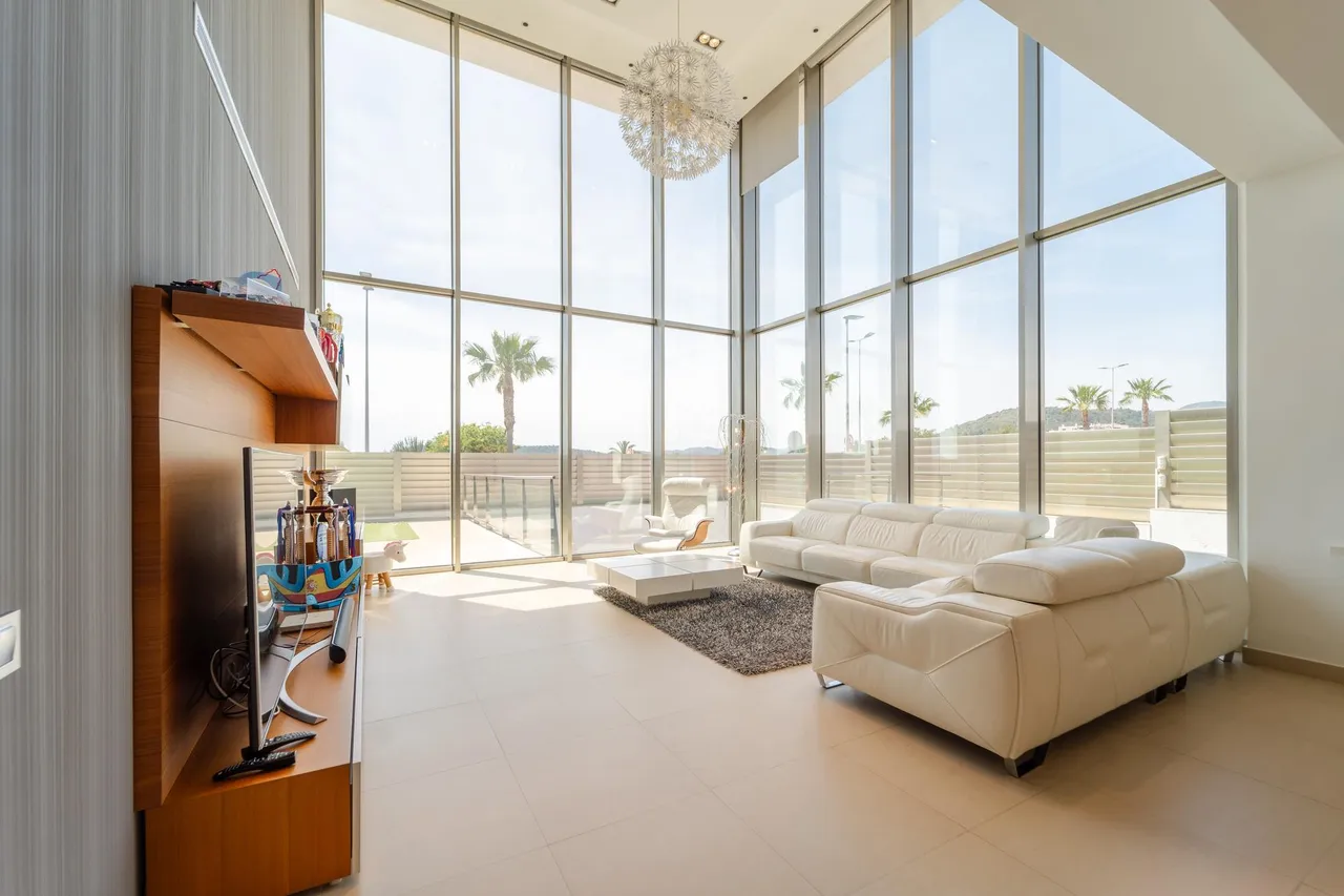 living - 851m² house / villa with 30m² terrace for sale in Valencia Region - gallery - 3