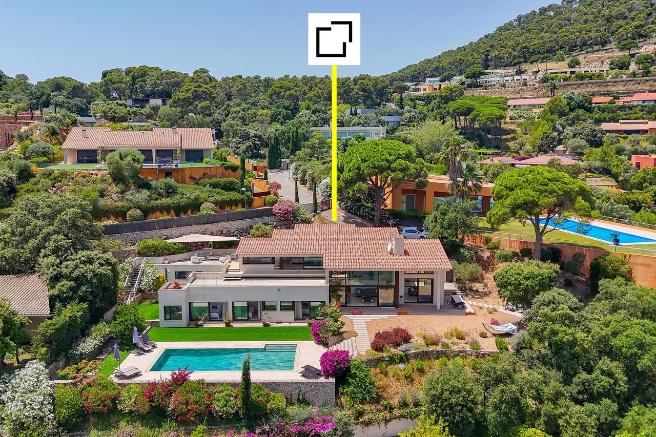living - 433m² house / villa for sale in Aiguablava, Costa Brava - gallery - 3
