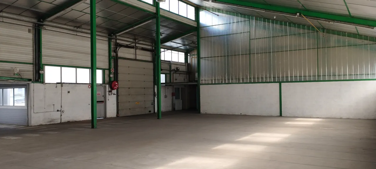 logistics - Light Industrial Premises / Offices For Rent - For Sale - gallery - 9