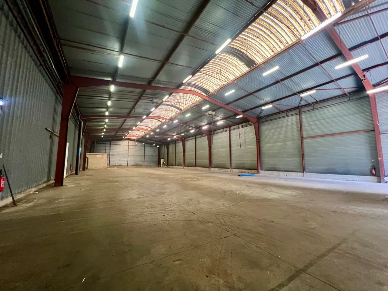 logistics - Warehouse For Rent - gallery - 5