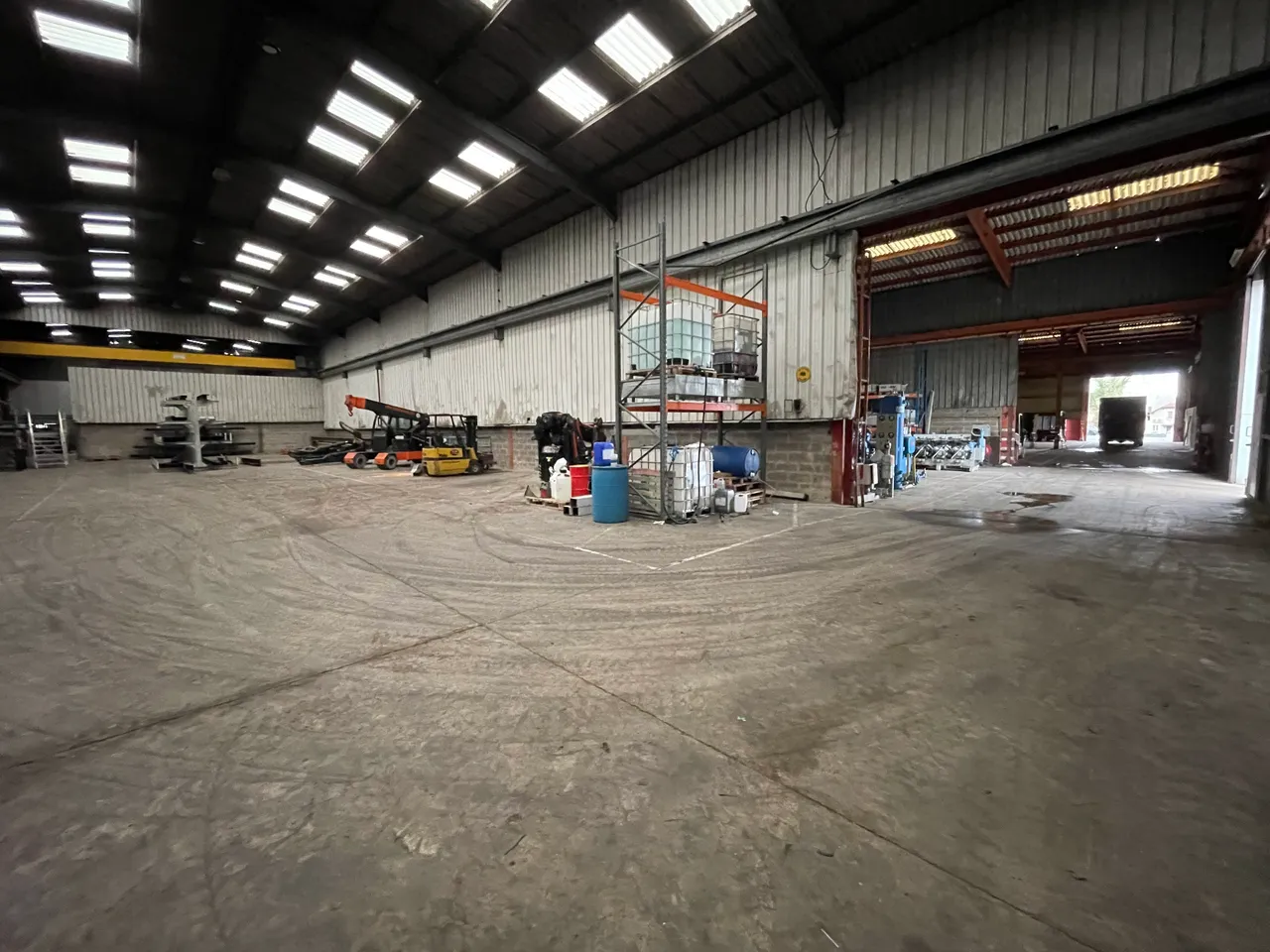 logistics - Activités / Bureaux À Louer - gallery - 2