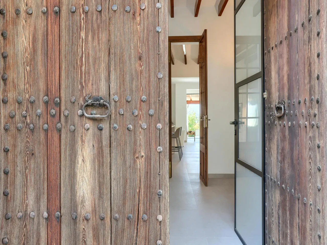 living - 200m² house / villa for sale in Llubí, Balearic Islands - gallery - 4