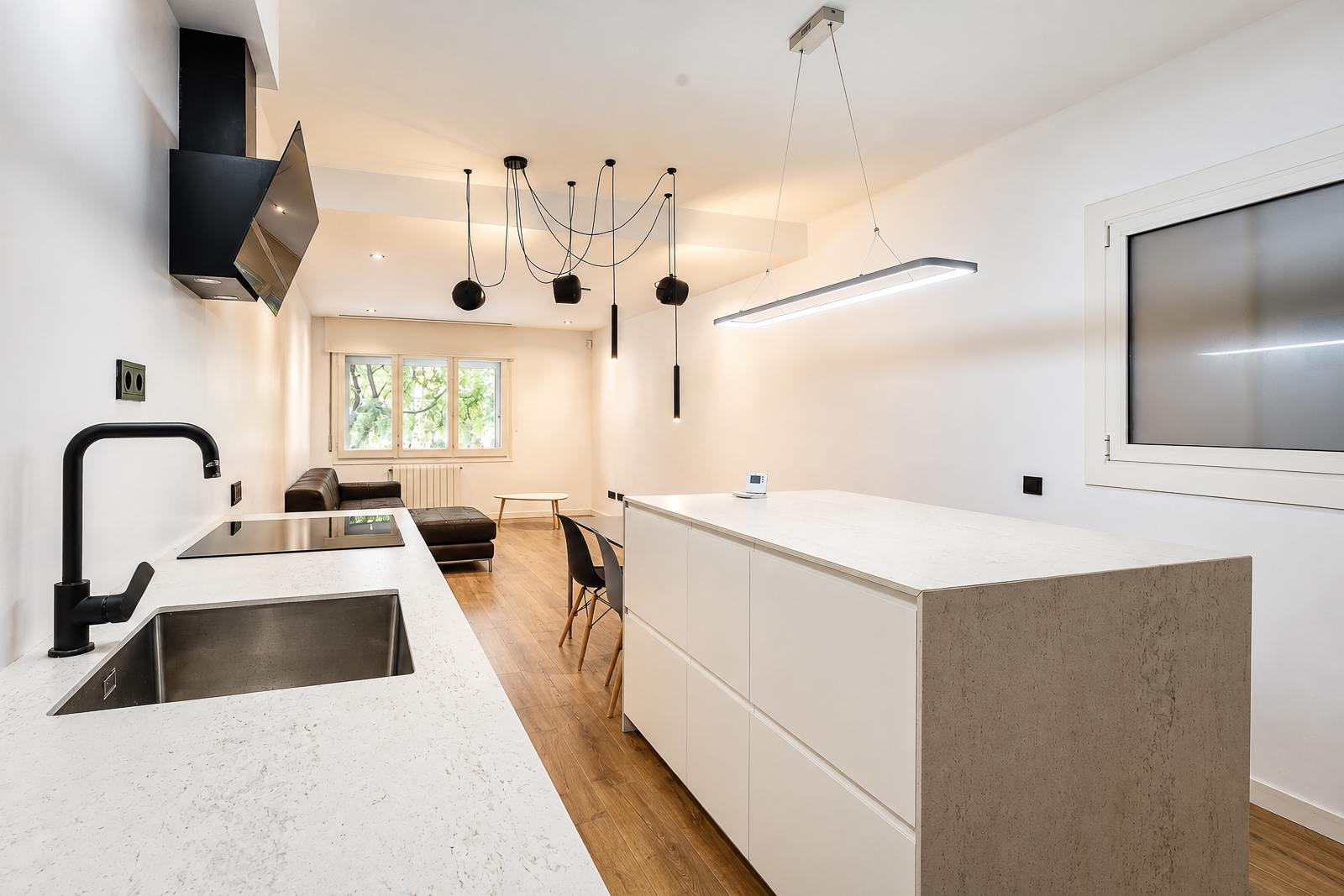 living - 123m² apartment with 9m² terrace for sale in Eixample Right - gallery thumbnail - 10