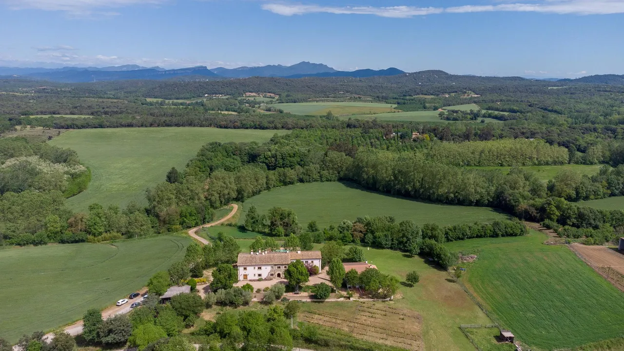 living - 1,028m² hotel with 10,647m² garden for sale in La Selva - gallery - 7
