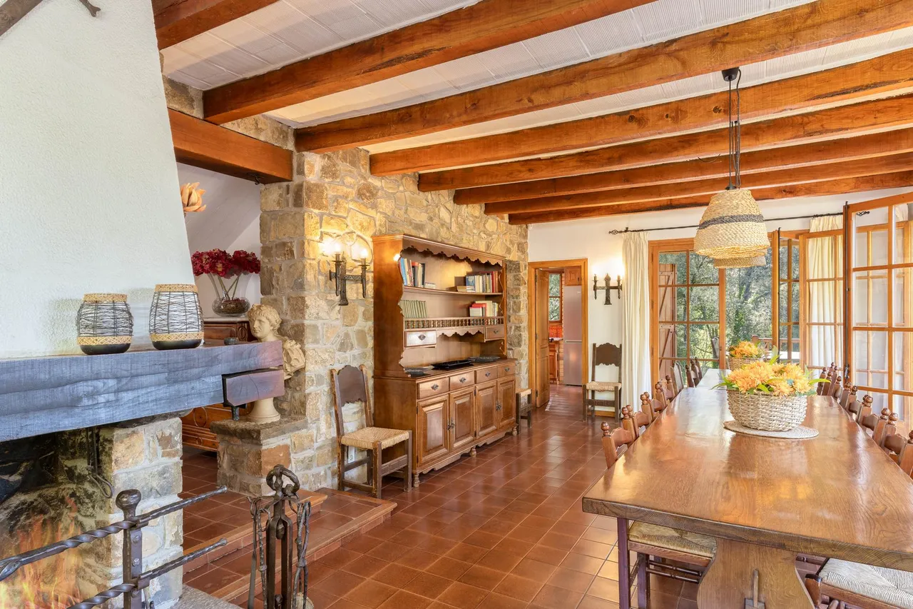 living - Casa rural de 454m² en venta en La Garrotxa, Girona - gallery - 7