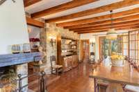 living - Casa rural de 454m² en venta en La Garrotxa, Girona - gallery thumbnail - 7
