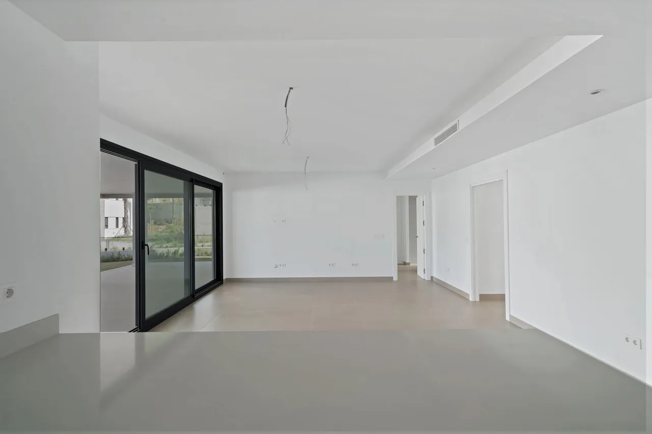 living - Piso de 152m² con 100m² de jardín en venta en Este Marbella - gallery - 5