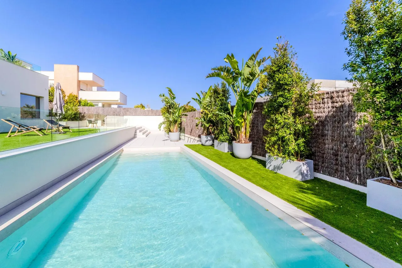 living - 561m² house / villa for sale in La Plana, Barcelona - gallery - 3
