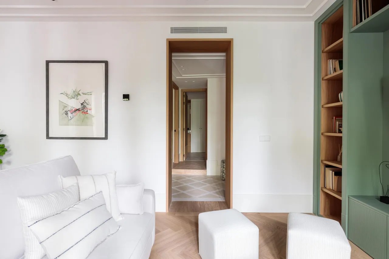 living - 115m² apartment for sale in Palacio, Madrid - gallery - 5