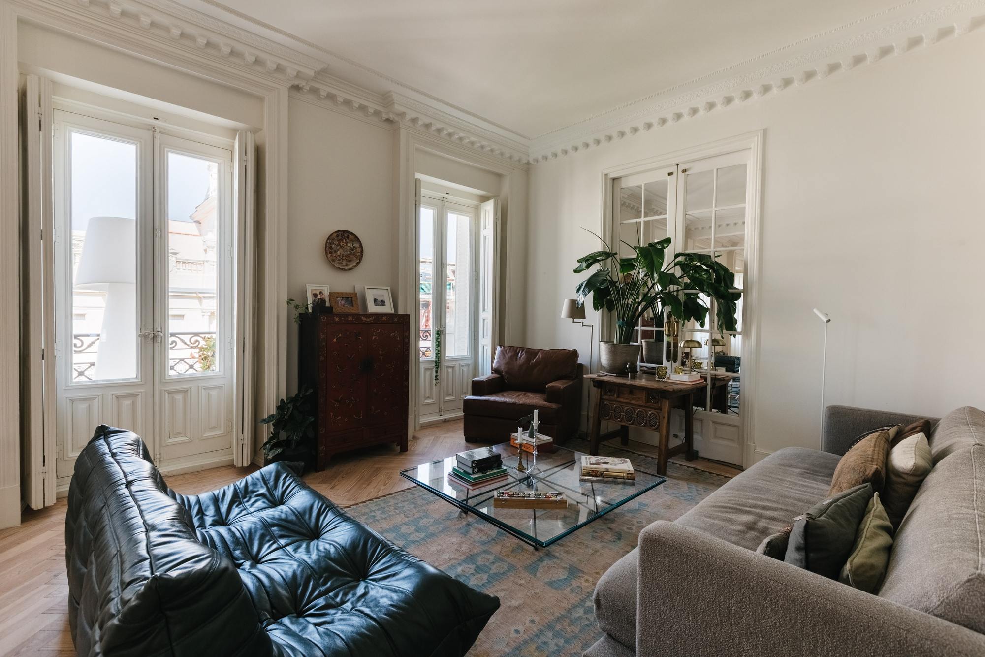 living - Piso de 238m² en alquiler en Jerónimos, Madrid - gallery - 3