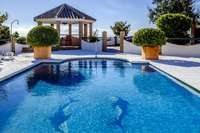 living - 208m² house / villa with 2,000m² garden for sale in Estepona City - gallery thumbnail - 1