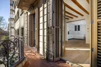 living - Piso de 137m² con 6m² terraza en venta en Eixample Derecho - gallery thumbnail - 5