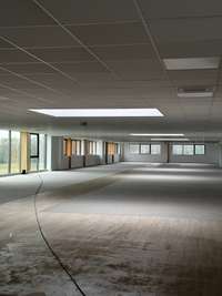 logistics - Activités / Bureaux À Vendre - gallery thumbnail - 3