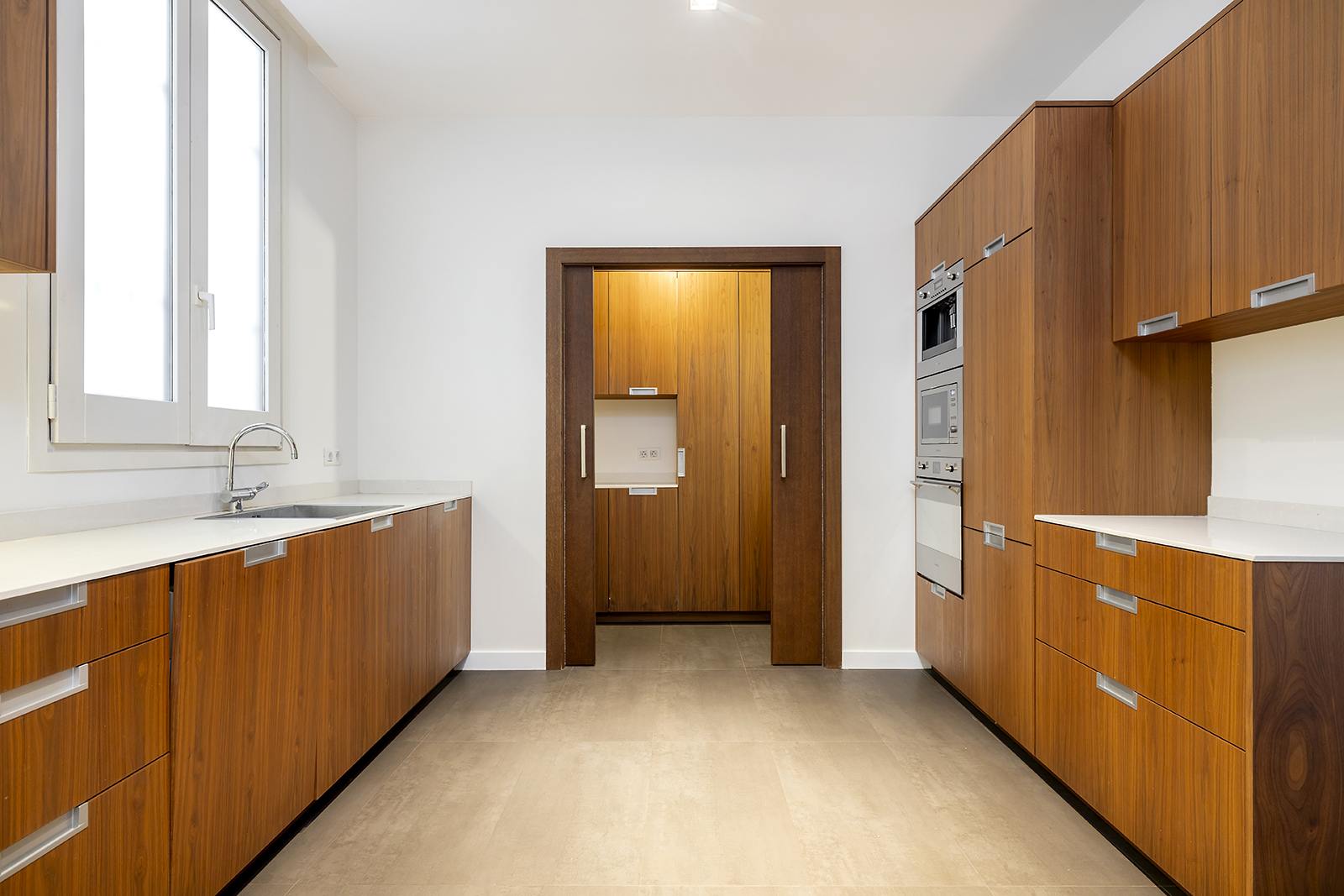 living - 343m² apartment for sale in Gótico, Barcelona - gallery thumbnail - 9