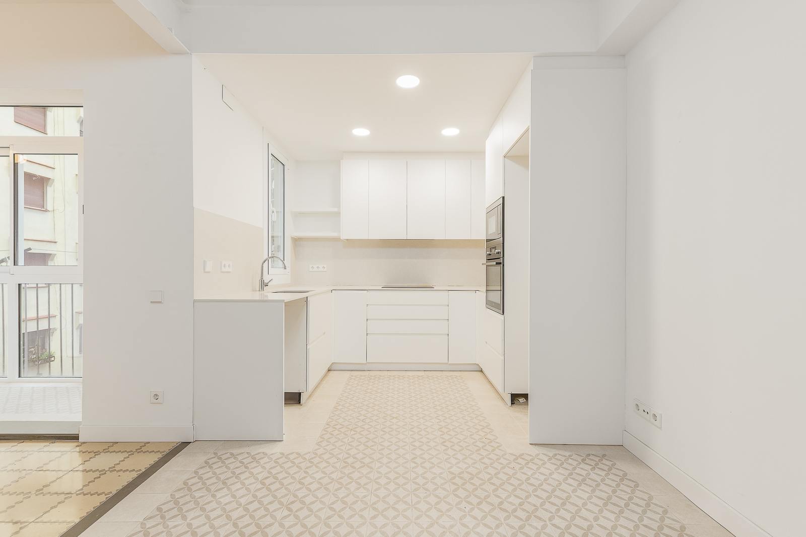 living - Piso de 78m² con 12m² terraza en venta en Eixample Derecho - gallery thumbnail - 7
