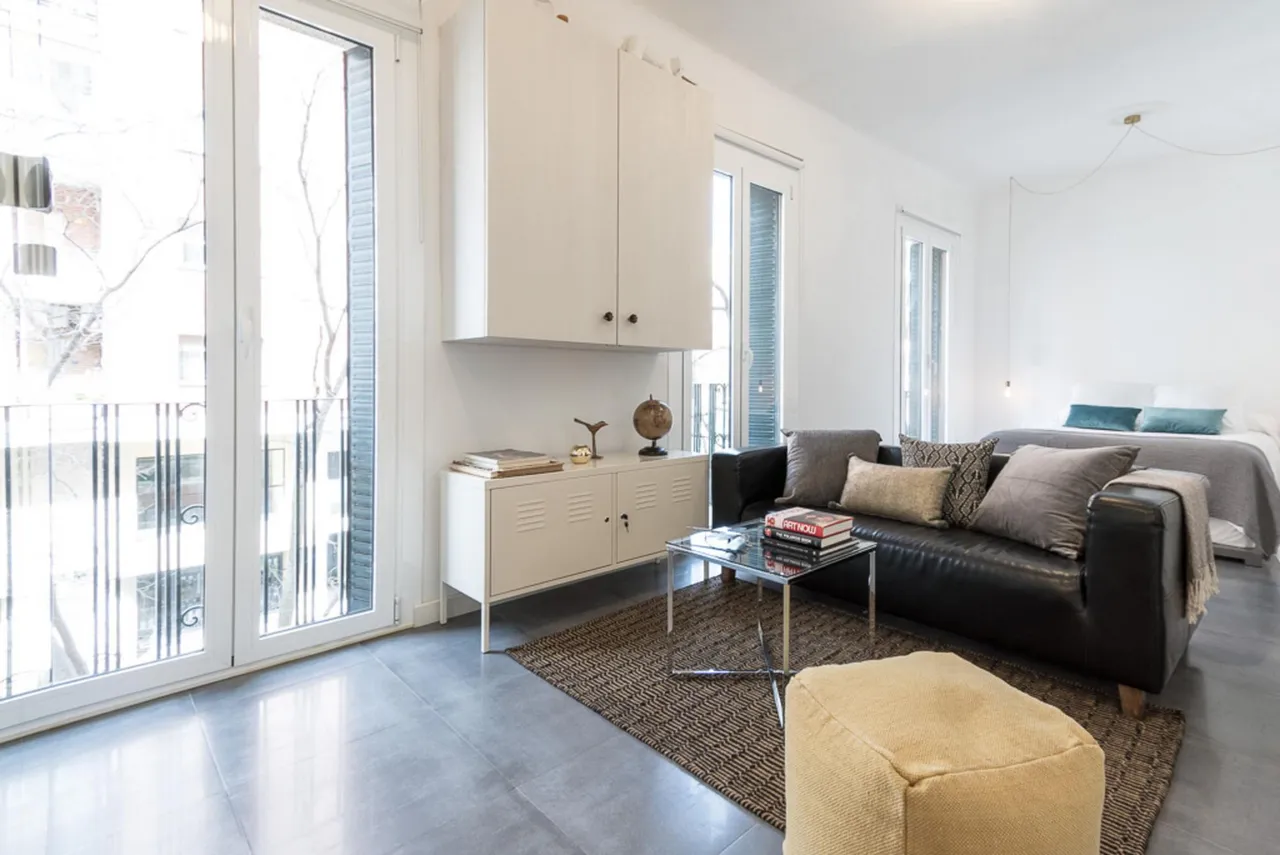living - Piso de 55m² en alquiler en Ibiza, Madrid - gallery - 2